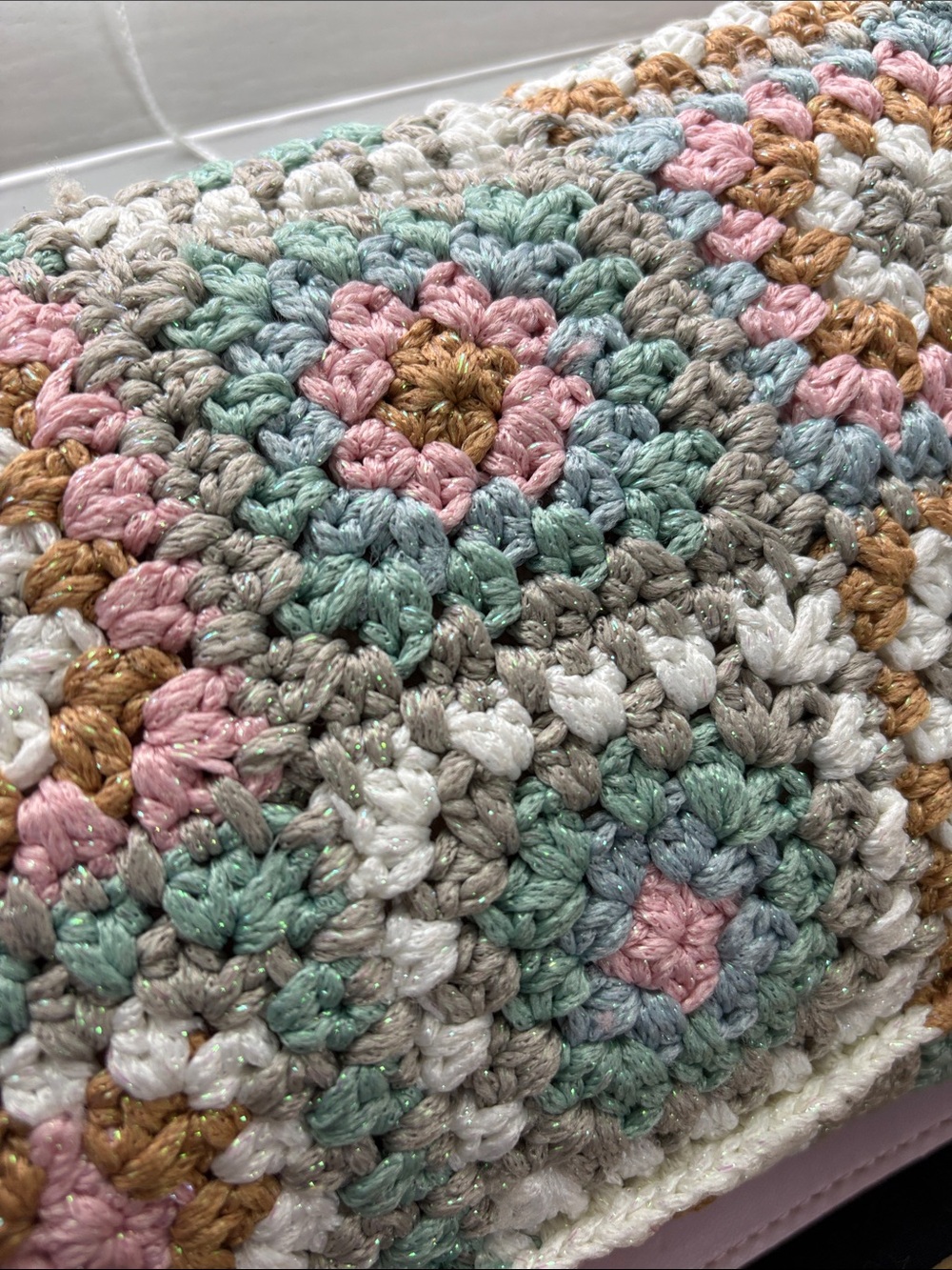 Kurt Geiger Crochet Kensington Medium Bag - Picture 7 of 7